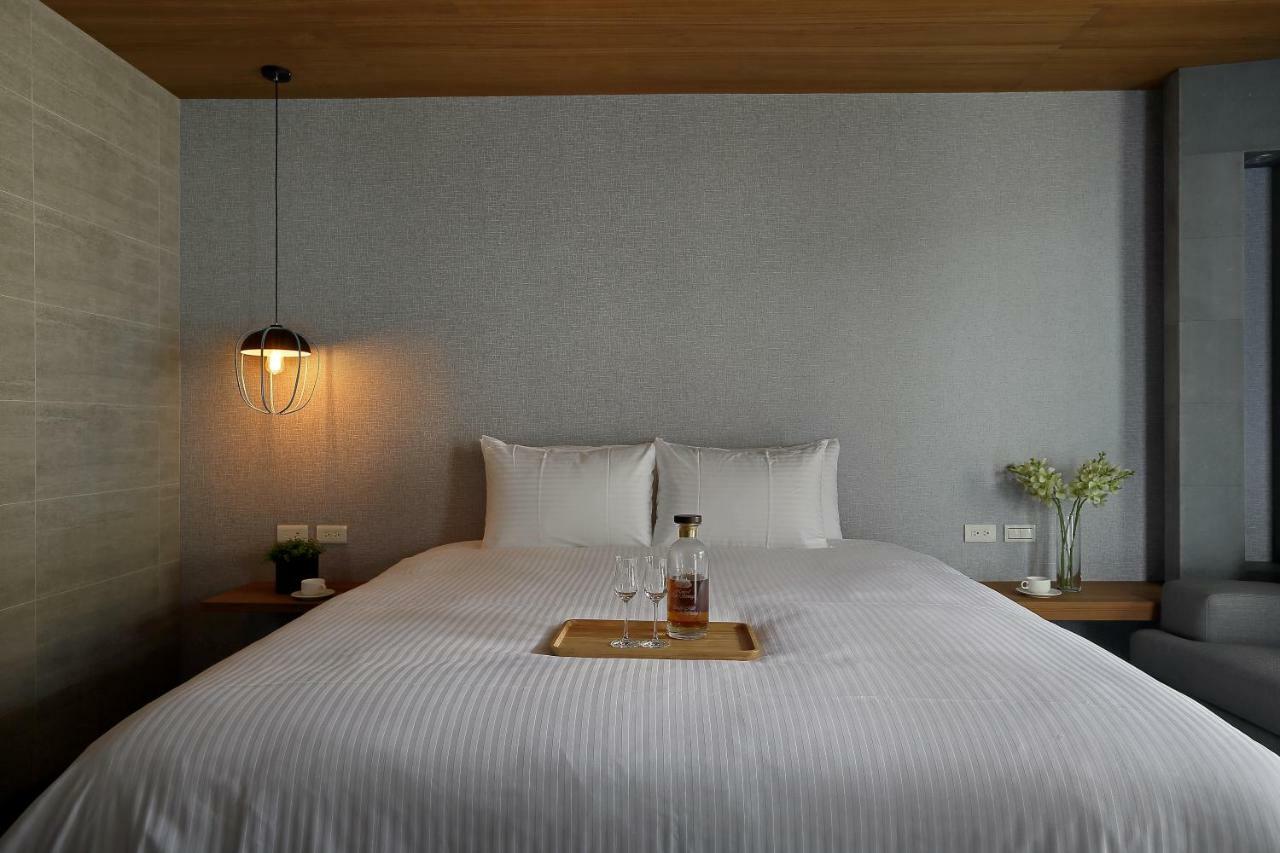 Sun Moon Lake Blue Sky Bay B&B Yuchi Extérieur photo
